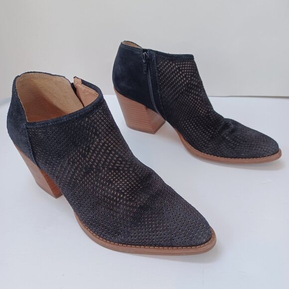 Lucky Brand Bootie Black Zeshia Perforated Suede Leather Boots Womens 9M - Picture 8 of 16